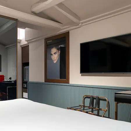 The Glam Boutique Hotel & Apt-2